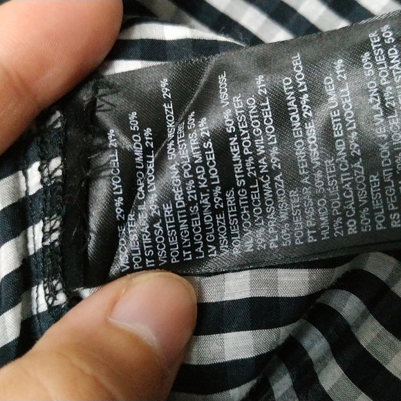 H&M Ruffled Dress - Picture 12 of 13